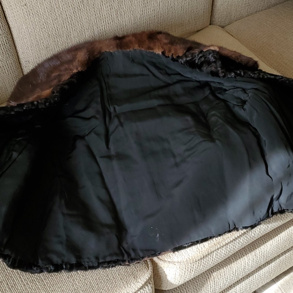 Vintage Black with mink fur coat,  the black fur is called Persian lamb or broad - Picture 10 of 10